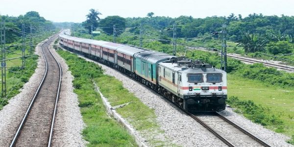 নিউ তিনিচুকীয়া আৰু এছএমভিটি বেংগালুৰুৰ মাজত উৎসৱ বিশেষ ৰে’ল
