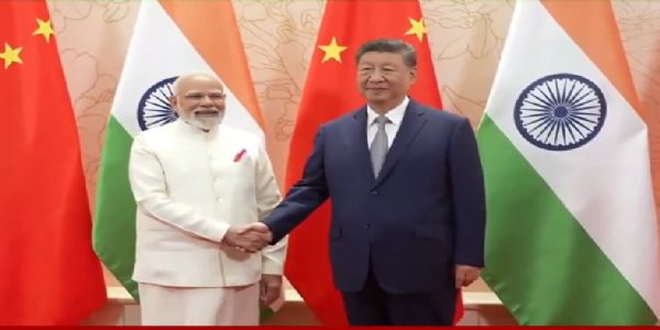 ভাৰত-চীন সামৰিকগতভাৱে স্বায়ত্তশাসিত, সম্পৰ্কক তৃতীয় দেশৰ দৃষ্টিকোণৰ পৰা চোৱা উচিত নহয়: পি এম