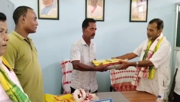 চাপৰৰ দুখনকৈ পঞ্চায়তৰ দায়িত্ব গ্রহণ অনুষ্ঠান সম্পন্ন