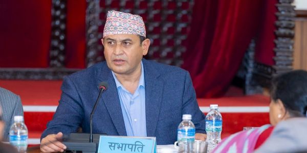সংসদীয় সমিতিৰ অধ্যক্ষ আৰু সচিবক অসামৰিক সেৱা বিধেয়কৰ লগত হেতালি কৰাৰ অভিযোগত দোষী সাব্যস্ত