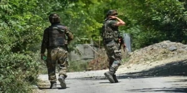 কুলগামত সন্ত্ৰাসবাদীৰ বিৰুদ্ধে নিৰাপত্তাৰক্ষীৰ অভিযান পঞ্চম দিনলৈ অব্যাহত