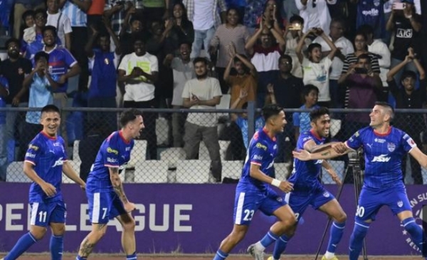 বেংগালুৰু এফ চিয়ে অনিৰ্দিষ্টকাললৈ বন্ধ কৰিলে খেলুৱৈ আৰু কৰ্মচাৰীৰ দৰমহা