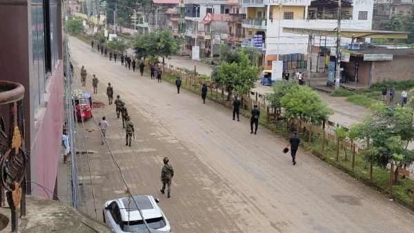 নেপালৰ পথত টহল দি থকা নিৰাপত্তাৰক্ষী। ফাইল ফটো