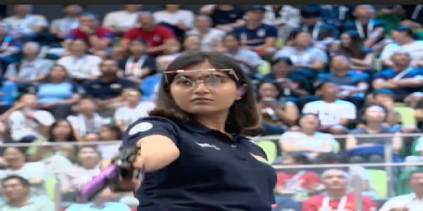 বিশ্বকাপ শ্বুটিংঃ মহিলাৰ এয়াৰ পিষ্টলত ঈশাৰ সোণৰ পদক লাভ, ভাৰতৰ প্ৰথম পদক অৰ্জন