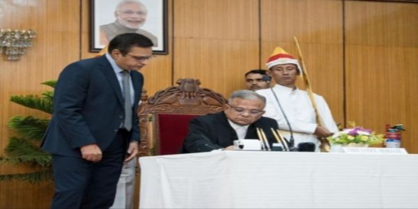 মণিপুৰ উচ্চ ন্যায়ালয়ৰ মুখ্য ন্যায়াধীশ ৰূপে ন্যায়মূৰ্তি এম সুন্দৰৰ শপতগ্ৰহণ