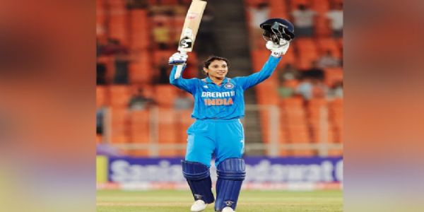 অষ্ট্ৰেলিয়াৰ বিৰুদ্ধে দ্বিতীয়খন এদিনীয়া খেলত ভাৰতৰ হৈ মান্ধনাৰ দ্বিতীয় দ্ৰুততম শতক অৰ্জন