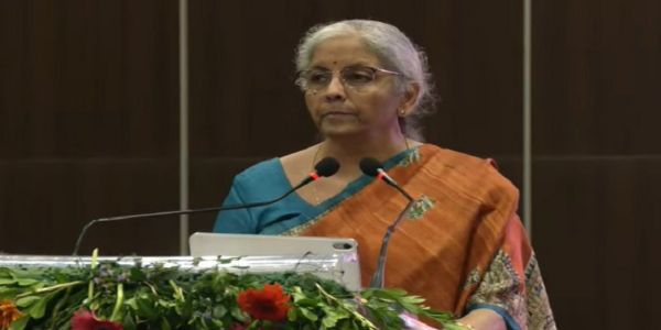 জি এছ টি সংস্কাৰে অৰ্থনীতিলৈ ২ লাখ কোটি টকা আনিব, মানুহৰ হাতত থাকিব অধিক ধনঃ সীতাৰমণ