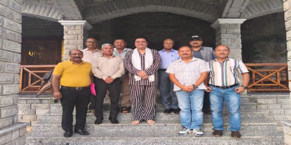ফুটবল প্ৰতিযোগিতা সমিতিৰ প্ৰতিনিধি দলৰ বিধায়ক সুধীৰ শৰ্মাক সাক্ষাৎ