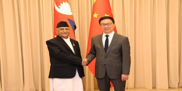 নেপালৰ প্ৰধানমন্ত্ৰীৰ চীনৰ উপ-ৰাষ্ট্ৰপতিক সাক্ষাৎ, দ্বিপাক্ষিক সম্পৰ্ক সম্প্ৰসাৰণৰ বিষয়ে চৰ্চা