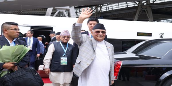 সামৰিক পেৰেডত অংশগ্ৰহণৰ বাবে বুলেট ট্ৰেইনেৰে বেইজিং পালেগৈ প্ৰধানমন্ত্ৰী অলি