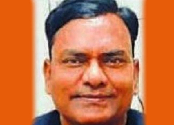 মোৰাদাবাদৰ জিলা ক্ৰীড়া বিষয়া সুনীল কুমাৰ সিং।