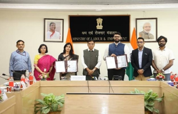 श्रम एवं रोजगार मंत्रालय और जेप्टो के साथ समझौते का जारी फोटो