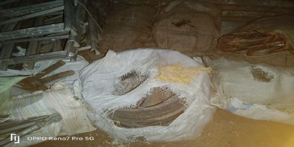 বশিষ্ঠত ট্ৰাকৰ পৰা উদ্ধাৰ চুৰি সামগ্ৰী, আটক দুজন