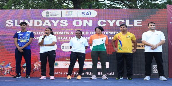 ভাৰতীয় মহিলা হকীৰ অধিনায়ক ছালিমা টেটেৰ ফিট ইণ্ডিয়া ছাণ্ডে অন চাইকেলৰ পদক্ষেপক প্ৰশংসা