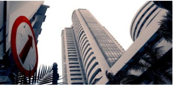 দেশৰ শীৰ্ষ দহটা কোম্পানীৰ মুঠ মাৰ্কেট কেপ ২.৯৯ লাখ কোটিতকৈ অধিক হ্ৰাস