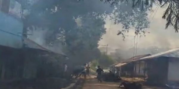হত্যা আৰু ধৰ্ষণক লৈ বাংলাদেশৰ জনতাৰ ক্ষোভ; সেনাবাহিনীৰ দাবী 
