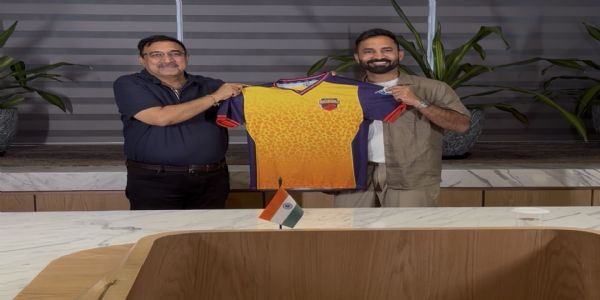 দীনেশ কাৰ্তিকে এতিয়া ডিপি ৱৰ্ল্ড আইএলটি২০ত শ্বাৰজাহ ৱাৰিয়ৰ্ছৰ হৈ খেলিব