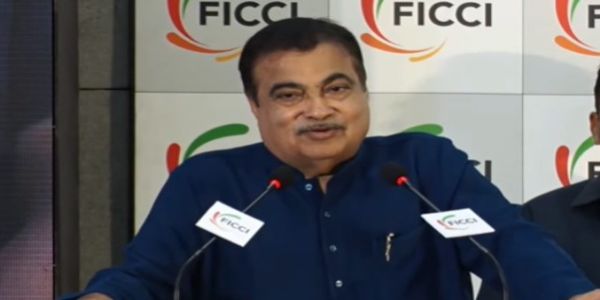 দেশৰ পথ দুৰ্ঘটনাৰ ফলত জিডিপিত ৩% লোকচান হয়ঃ গাডকাৰী