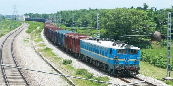 উত্তৰ-পূব সীমান্ত ৰেলৱেৰ দ্বাৰা মালবাহী ৰেলৰ আনলোডিঙত ৮.৬৯% বৃদ্ধি