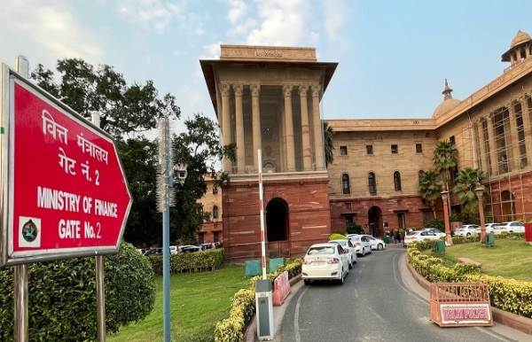 वित्‍त मंत्रालय के लोगो का प्रतीकात्‍मक चित्र
