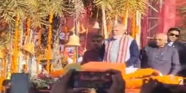 সোমনাথত ১০৮ ঘোঁৰাৰ শৌৰ্য্য যাত্ৰাত প্ৰধানমন্ত্ৰী মোডীৰ অংশগ্ৰহণ