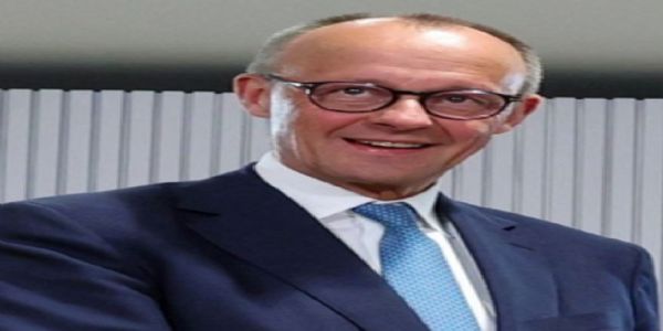 দুদিনীয়া ভাৰত ভ্ৰমণৰ বাবে আহমেদাবাদত উপস্থিত জাৰ্মান চ্যান্সেলৰ, সাক্ষাৎ কৰিব প্ৰধানমন্ত্ৰী মোডীক