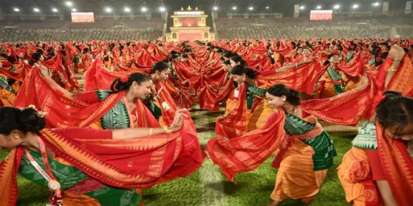 আজিৰে পৰা প্ৰধানমন্ত্ৰী নৰেন্দ্ৰ মোদীৰ দুদিনীয়া অসম ভ্ৰমণ, সৰুসজাইত ১০ হাজাৰ শিল্পীয়ে পৰিৱেশন কৰিব বাগুৰুম্বা নৃত্য