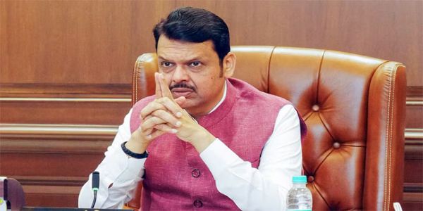 ২০২৬ চনৰ বিশ্ব অৰ্থনৈতিক মঞ্চত অংশগ্ৰহণৰ বাবে ডাভোছলৈ ৰাওনা দেৱেন্দ্ৰ ফাড়নভিছ