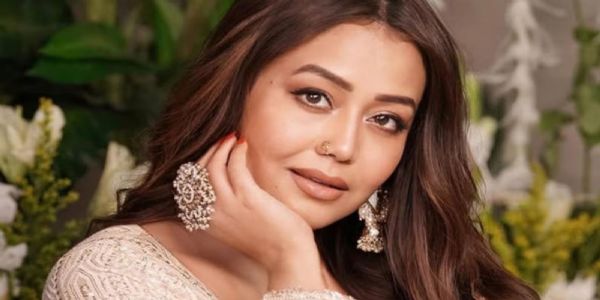 নেহা কক্কৰৰ আৱেগিক পোষ্ট, কাম আৰু সম্পৰ্কৰ পৰা দূৰত্ব