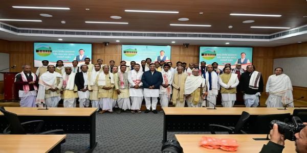 মুখ্যমন্ত্ৰীয়ে শুভাৰম্ভ কৰিলে উদাসীন ভকতলৈ আৰ্থিক সাহাৰ্য্য শীৰ্ষক আঁচনিৰ