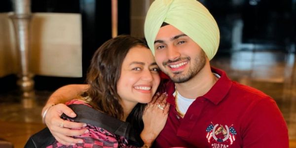 নেহা কক্কৰৰ বিবাহ বিচ্ছেদৰ উৰাবাতৰিৰ প্ৰতিক্ৰিয়া প্ৰকাশ, স্বামীক বিতৰ্কৰ মাজলৈ টানি নানিবলৈ আহ্বান