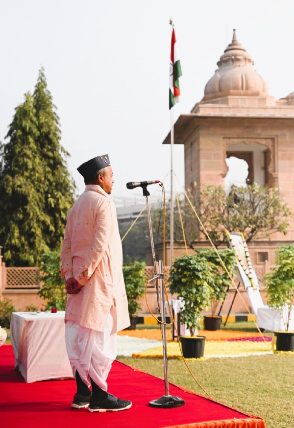 नागपुर स्थित रेशमबाग संघ कार्यालय मे आयोजित  गणतंत्र दिवस पर अपने विचार रखते हुए पराग अभ्यंकर