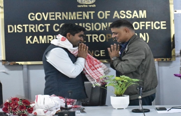 কামৰূপ (ম)  জিলা আয়ুক্ত সুমিত ছাত্তাৱানৰ আনুষ্ঠানিক বিদায়