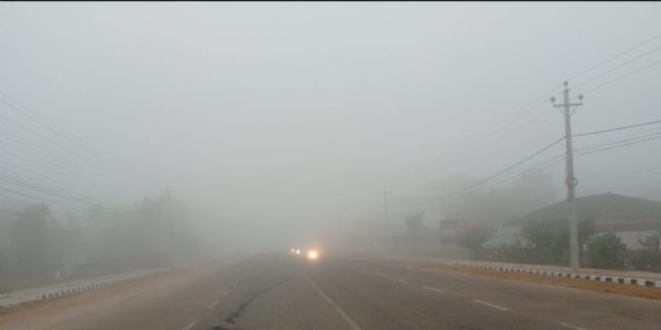 নেপালৰ ভৈয়ামত ঘন কুঁৱলী আৰু এন্ধাৰৰ ফলত বেছিভাগ বিমানবন্দৰ বন্ধ