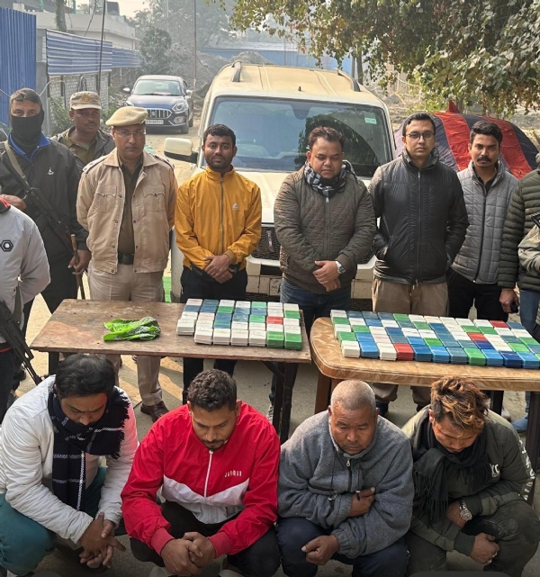 एसटीएफ द्वारा हेरोइन के साथ गिरफ्तार किए गए तस्कर की तस्वीर। एसटीएफ द्वारा हेरोइन के साथ गिरफ्तार किए गए तस्कर की तस्वीर।