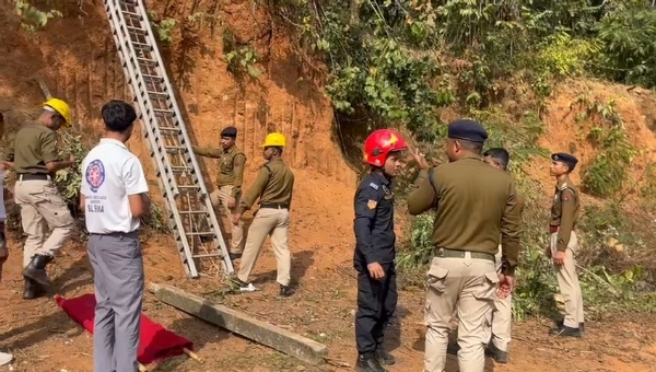 ডিমৰীয়া মহাবিদ্যালয়ত ৰাজ্যিক দূৰ্যোগ ব্যৱস্থাপনাৰ বিশেষ অনুশীলন কাৰ্যসূচীৰ সামৰণি ডিমৰীয়া মহাবিদ্যালয়ত ৰাজ্যিক দূৰ্যোগ ব্যৱস্থাপনাৰ বিশেষ অনুশীলন কাৰ্যসূচীৰ সামৰণি