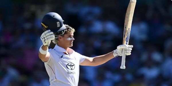 ছিডনী টেষ্টৰ চতুৰ্থ দিনৰ শেষত ইংলেণ্ডৰ ১১৯ ৰানৰ অগ্ৰগতি লাভ