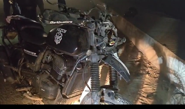 টীয়কৰ মেলেংত ভয়ংকৰ পথ দুৰ্ঘটনা নহত এজন টীয়কৰ মেলেংত ভয়ংকৰ পথ দুৰ্ঘটনা নহত এজন