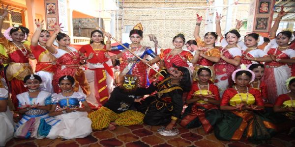 দুৰ্গা আৰধনাৰে তেজপুৰত মহালয়াৰ দৃষ্টিনন্দন অনুষ্ঠান, আকৰ্ষণীয় অনুষ্ঠান নৃত্য নাটিকা ‘‘মহিষ মৰ্দিনী দুৰ্গা’’ পৰিৱেশন