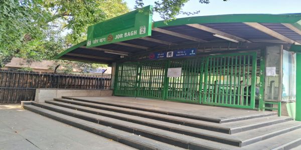 (লিড) দিল্লীৰ কটকটীয়া নিৰাপত্তাৰ ব্যৱস্থাৰ মাজতে যন্তৰ মন্তৰত উপস্থিত হ’ব নোৱাৰিলে প্ৰতিবাদকাৰী