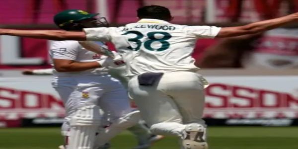 হেজলউডে ছয় উইকেটৰ সহায়ত ডাৰবান টেষ্টত অষ্ট্ৰেলিয়াৰ দক্ষিণ আফ্ৰিকাক ২১৪ ৰানত পৰাস্ত
