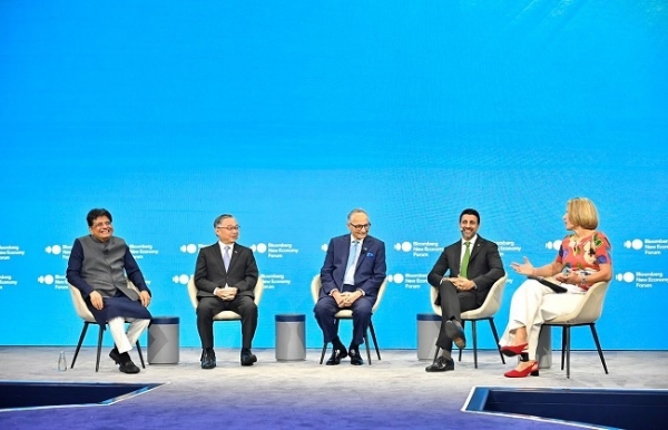 ब्लूमबर्ग न्यू इकोनॉमी फोरम 2026 को संबोधित करते पीयूष गोयल