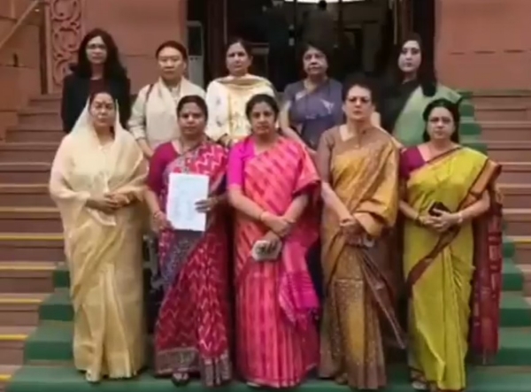 भाजपा प्रतिनिधिमंडल मकर द्वार पर