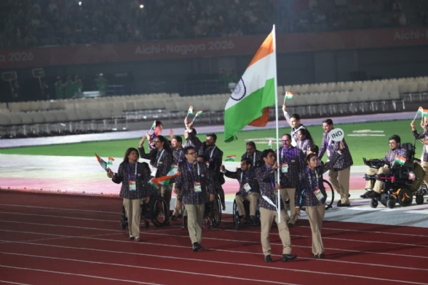 एशियाई पैरा खेलों का भव्य आगाज, प्रमोद भगत और सिमरन शर्मा ने की भारतीय दल की अगुवाई