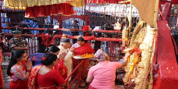 ৰাষ্ট্ৰপতি পৌডেলৰ দশহৰাৰ দিনা কাঠমাণ্ডুৰ প্ৰধান শক্তিপীঠত প্ৰাৰ্থনা