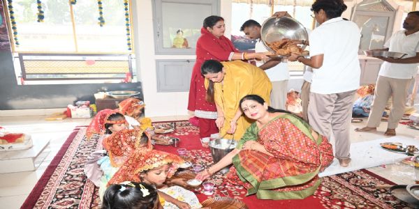 নৱৰাত্ৰিৰ পৱিত্ৰ উপলক্ষে প্ৰথম বাহিনী সশস্ত্ৰ সীমা বল, সোণাপুৰত কন্যা পূজনৰ আয়োজন