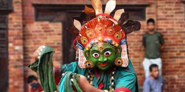 কাঠমাণ্ডুৰ পতন দৰবাৰ সংগ্ৰহালয়ত পৰম্পৰাগত নৃত্যৰে দুৰ্গা পূজাৰ সামৰণি