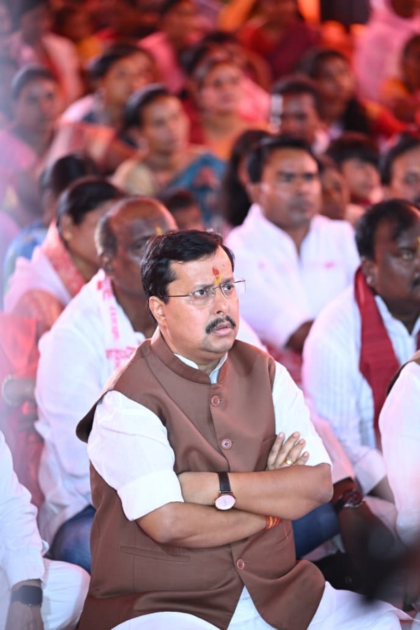 भाजपा के राष्ट्रीय अध्यक्ष मन की बात सुनते भाजपा के राष्ट्रीय अध्यक्ष मन की बात सुनते