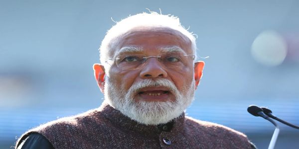 প্ৰধানমন্ত্ৰী নৰেন্দ্ৰ মোদীৰ বাৰাণসীত অৰবিন্দ লিমিটেডৰ গাৰ্মেণ্ট ইউনিট উদ্বোধন, মহিলাৰ সৈতে মত বিনিময়