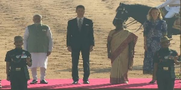 ৰাষ্ট্ৰপতি আৰু প্ৰধানমন্ত্ৰীৰ লিচেনষ্টাইনৰ ৰাজকুমাৰ এল’ইছক আদৰণি